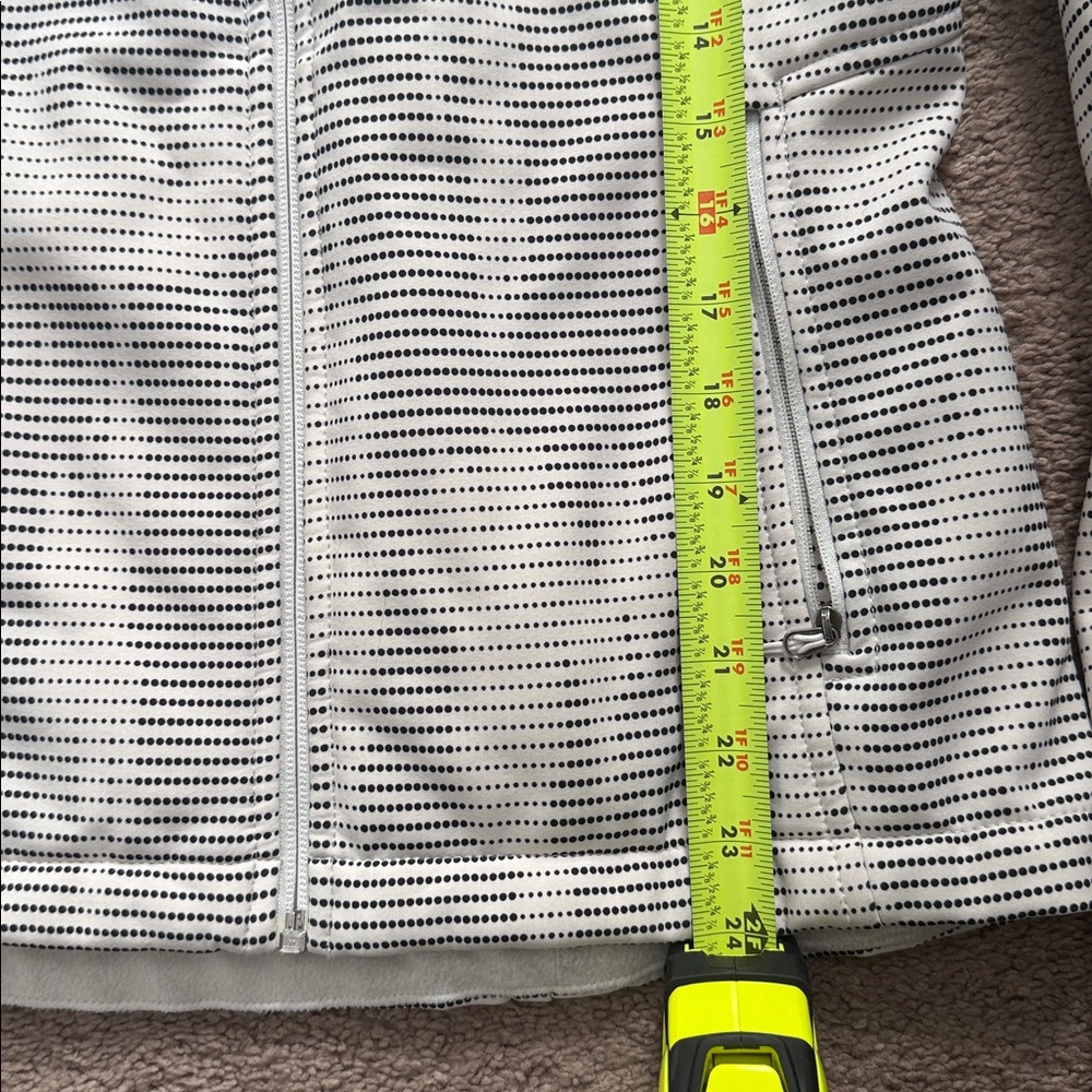The North Face Soft Shell Jacket - Picture 6 of 9
